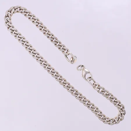 Armband Pansar, längd 21,5cm bredd 4,7mm, lås ej fast i ändögla. 925/1000 silver  Vikt: 12,1 g