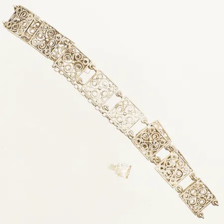 Armband med filigranarbete längd 22cm bredd 13mm defekt lås silver Vikt: 17,6 g