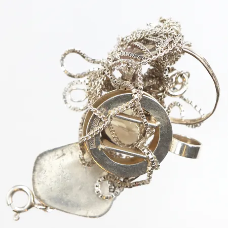 Diverse silversmycken, delvis defekta, 830-925/1000 Vikt: 12,6 g