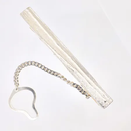 Slipsklämma längd 58mm, bredd 6mm, säkerhetskedja, 925/1000 Silver Vikt: 9,4 g