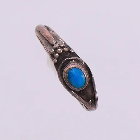 Ring med sten stl:15½ bredd 2,1-5,7mm silver 925/1000 Vikt: 1,7 g