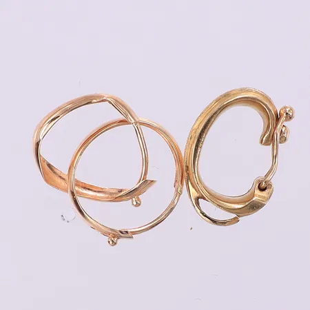 3 Creoler defekta, udda, 18K.  Vikt: 2,7 g