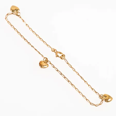 Armband Guldfynd med tre hjärtberlocker längd 18,5cm bredd 1,2-10,5mm, 18K 1,4g. 