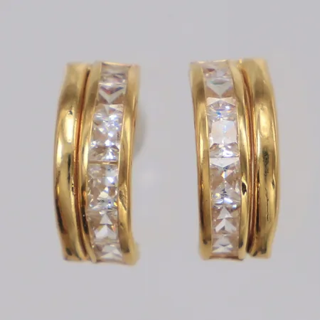 Örhängen med vita stenar, längd 11mm, bredd 4,3mm, 18K  Vikt: 1,1 g