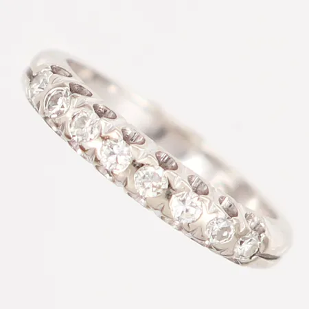 Ring med diamanter åttkantslipade 8 x 0,02ct stl15¼, skenans bredd 2mm, vitguld, 18K Vikt: 3 g