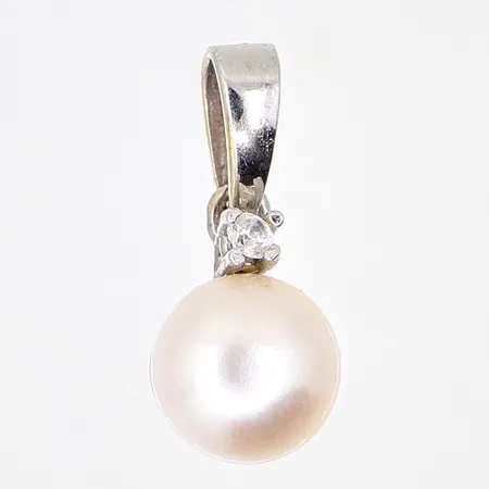 Hänge vitguld med odlad saltvattenspärla Ø7mm, diamant 1xca 0,02ct, 18K, Vikt: 0,8 g