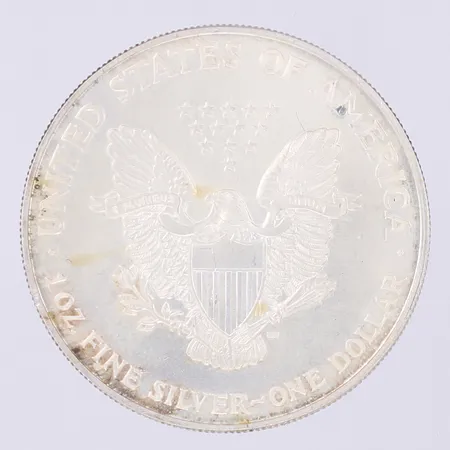 Silvermynt 1 Dollar American Silver Eagle år 1997 Ø41mm bredd 3mm, slitage, äkthetscertifikat, 1 oz finsilver 999/1000 Vikt: 31,3 g