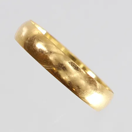 Ring slät stl:15¾ bredd 3,5mm 21K. Vikt: 1,5 g