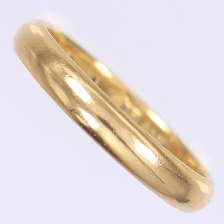 Ring slät stl:20¼ bredd 4mm, gravyr, 20K Vikt: 8 g