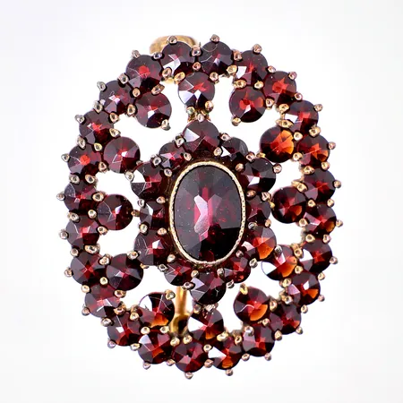 Brosch förgylld med granater, längd 28mm, bredd 23mm, 830/1000 Silver, Vikt: 5,5 g