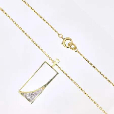 Kedja Ankarlänk längd: 39cm bredd: 1mm, hänge med diamanter 7x0,01ct 29x10,5mm, hänge ej avtagbart, 14K, Vikt: 4,4 g
