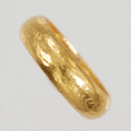 Ring stl:16 bredd 5,5mm, Thaiguld, 23K, 2 slung, Vikt: 7,6 g