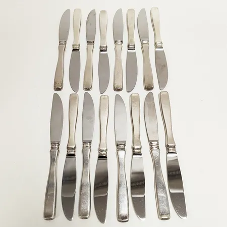 Sexton matknivar med blad i rostfritt stål längd 21cm, modell Uppsala, silver 830/1000, bruttovikt 1077,1g Vikt: 1077,1 g