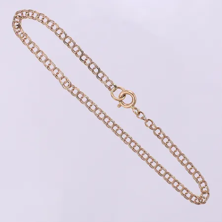 Armband Bismarck längd ca 17cm, bredd 2,9mm, en länk något skev, 18K. Vikt: 1,9 g