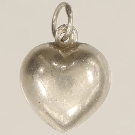 Hänge hjärta längd 18mm inkl ögla bredd 12,1mm silver Vikt: 0,8 g