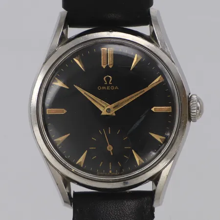 Armbandsur Omega, stål, manuell, 32mm, boettnr 26678SC, Cal 410, serienr 14232321, 1950-tal, liten sekundvisare, repigt plexiglas och boett, läderarmband ej original, skadad urtavla och visare, inga tillbehör. 