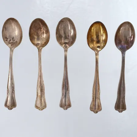 Fem kaffeskedar längd 11cm Silver 830/1000.  Vikt: 99,8 g