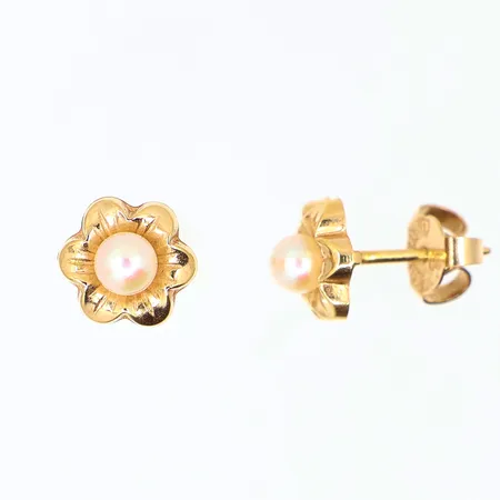 Örhängen blomma med pärla, Ø: ca 8,5mm, 18K, Vikt: 1,3 g