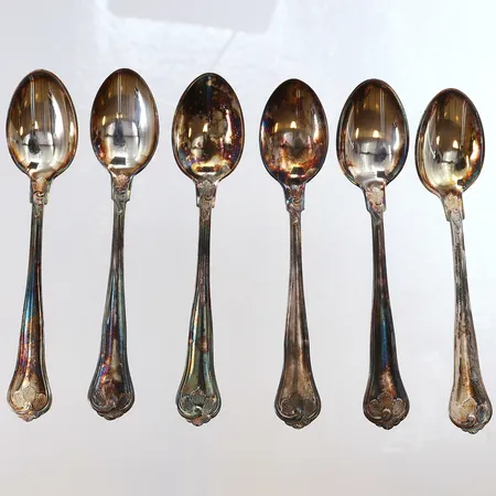 Sex kaffeskedar längd 12cm oxiderade Silver 830/1000.  Vikt: 91,9 g