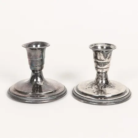 Ett par ljusstakar, höjd 6cm, Ø75mm, Sven Toxvaerd, Köpenhamn, silver 830/1000 Vikt: 176,3 g