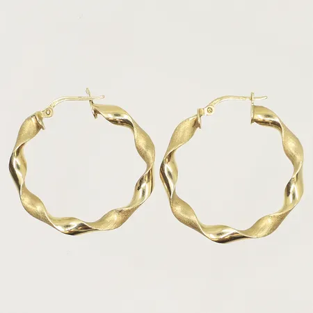 Ett par örhängen creoler Ø24mm bredd 4mm 14K Vikt: 2,5 g