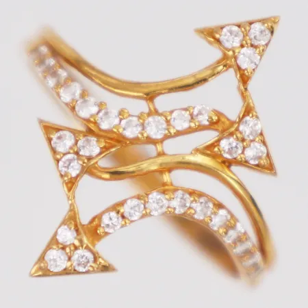 Ring vita stenar stl:17¼, bredd 1,9-20mm, 22K Vikt: 2,8 g