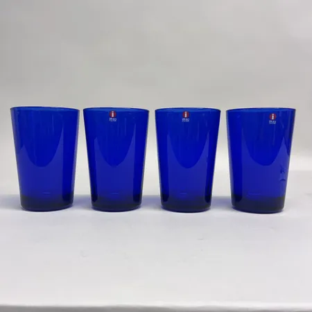 Fyra glas Kartio Kaj Franck Iittala, höjd 12,5cm, Ø ca 8cm, blått glas, etikettmärkta Skickas med postpaket.