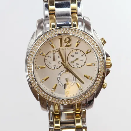 Damur Micheal Kors stål/double quartz kronograf Ø39mm ref-nr: MK-5603 tre extra länkbitar manual box går ej.