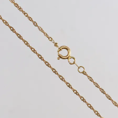 Kedja Singapore längd 40cm bredd 1,6mm ojämn 18K.  Vikt: 2 g
