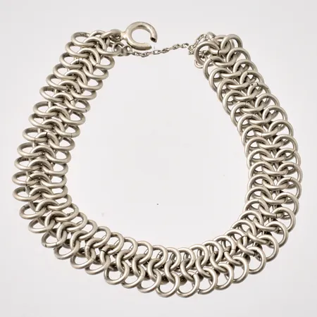 Armband 19cm brynjekedja, bredd 13,4mm, trasigt lås, silver 925/1000, 28,68g.
