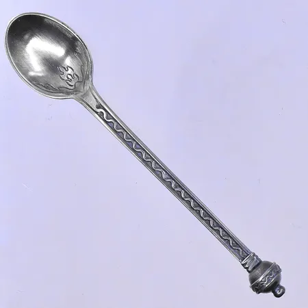7 skedar längd 9 cm silver 830/1000. Vikt: 68 g