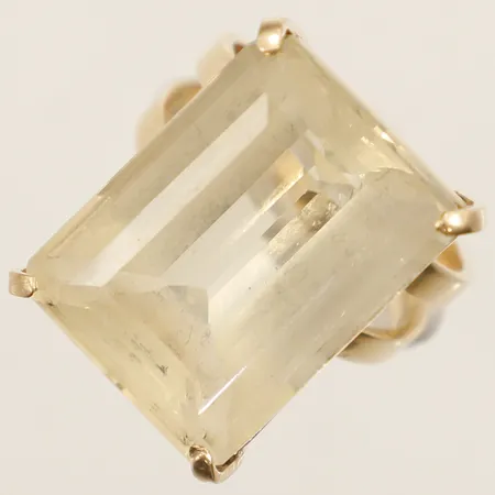 Ring med citrin stl:18¼ bredd 22mm ostämplad 18K  Vikt: 10,5 g