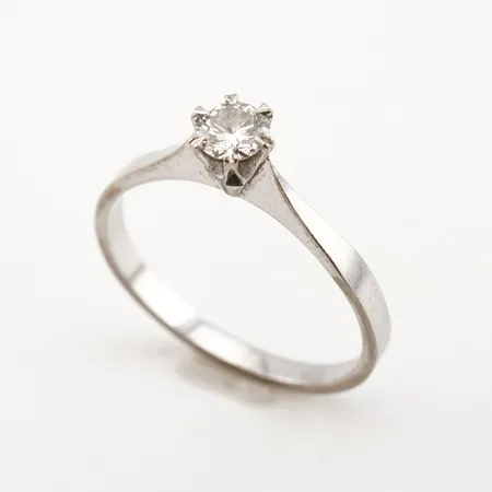 Ring m diamant 0,33ct enligt gravyr, uppskattningsvis W SI, vitguld, stl 19(59), 18k Vikt: 2,8 g