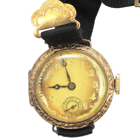 Damur 14K, 23mm, manuell, boettnr: 194604, gravyr, skadad urtavla, defekt går ej tygband, inga tillbehör