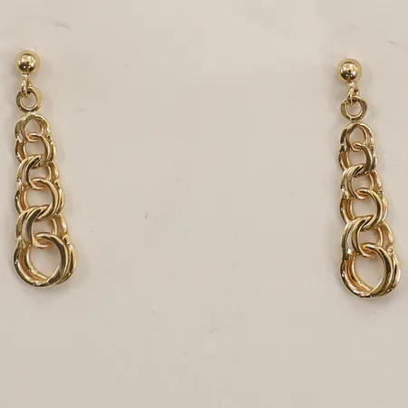 Ett par örhängen Bismarck längd 30mm bredd 7,5mm 18K Vikt: 2,4 g
