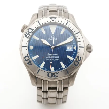 Herrur Omega Seamaster 300M Titanium, ref: 22318000, serie nr: 60313032, automatic, uttagen 00-08-25, box & cert, ca: 17,5cm