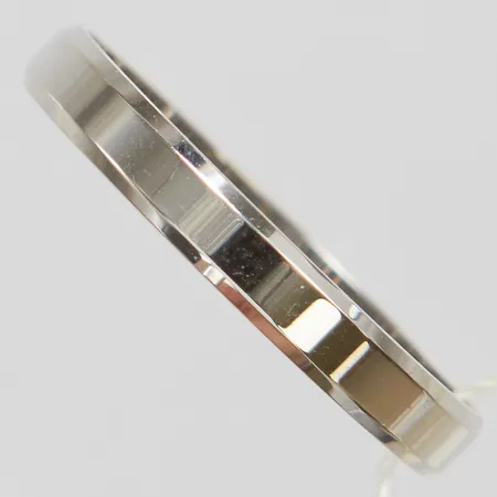 Ring slät stl:19, bredd 3mm, Ukrainska stämplar, etikett,vitguld, 14K, bruttovikt 2,3g Vikt: 2,3 g