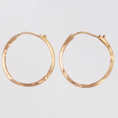 Örhängen längd 17mm, defekta bucklor, 18K Vikt: 0,9 g