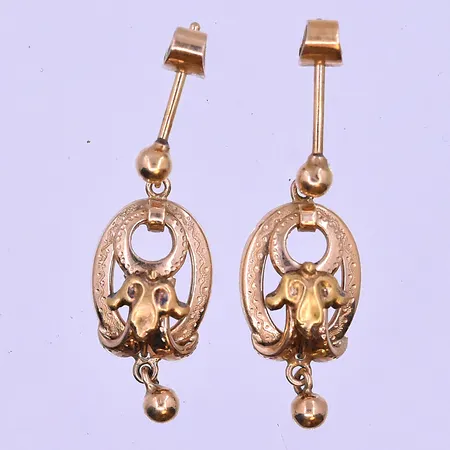 Örhängen längd 25 mm bredd 10 mm 18K. Vikt: 2,8 g