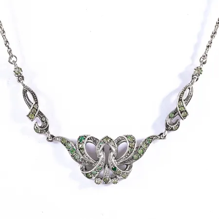 Collier längd 43-48cm bredd 1,7-15,6mm, missfärgade foliestenar, silver 835/1000 9,7g.