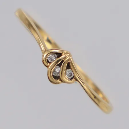 Ring med diamanter 3x ca 0,01ct stl:16, bredd 4mm, 18K Vikt: 1,2 g
