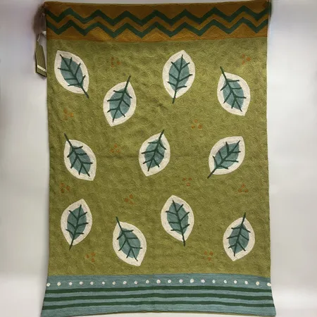 Matta Gudrun Sjödén, polykroma färger i turkost, orange, vitt och grönt, 70x100cm, ull och bomull Skickas med postpaket.