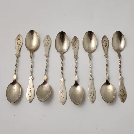 8st kaffeskedar i silver, 12cm, modell Jämtlandsskeden, Guldsmedsaktiebolaget I Stockholm, silver 830/100, 70,19g.