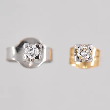 Örhängen med diamant ca 0,03ct/örhänge vitguld udda stoppar 18K Vikt: 1 g