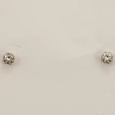 Ett par örhängen med diamanter 2xca0,20ct, Ø4,6mm vitguld 18K Vikt: 1,3 g