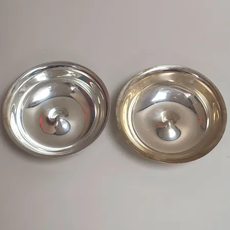Två silverskålar Georg Jensen höjd ca 4cm, Ø140mm, personlig gravyr, låda medföljer, sterling silver 925/1000 Vikt: 319,4 g