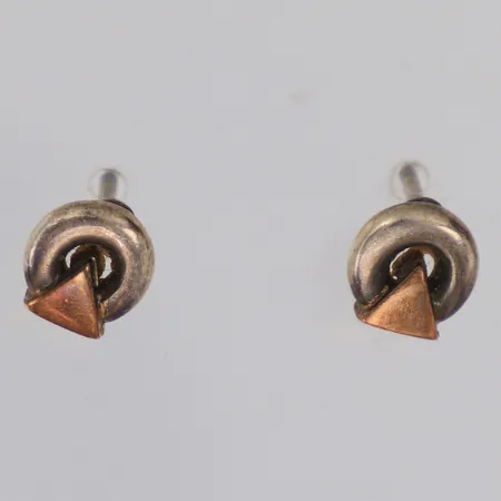 Örhängen, bredd 6,5mm, förgylld detalj, snurrebussar saknas, silver 925/1000 Vikt: 1,4 g