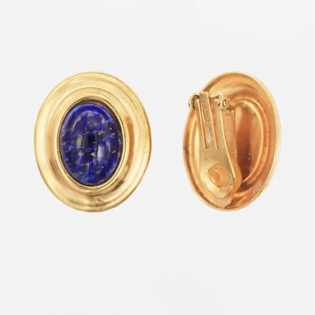 Ett par örhängen Christian Dior, gulmetall med blåa stenar, höjd 32mm, bredd 27mm, 1900-talets slut, saknar plastdel till clipsfäste.