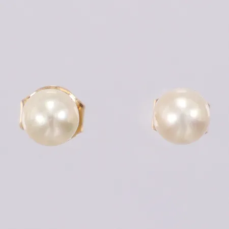 Ett par örhängen med odlade pärlor Ø ca 5mm omaka snurrebussar 18K Vikt: 0,8 g
