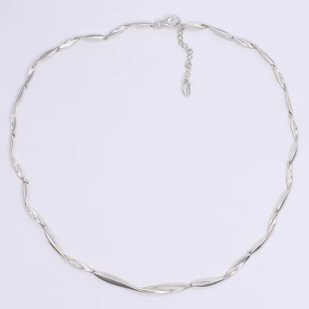 Halscollier justerbar längd 43-46cm bredd 4-5mm tillv. Guldfynd silver 925/1000 Vikt: 11,5 g